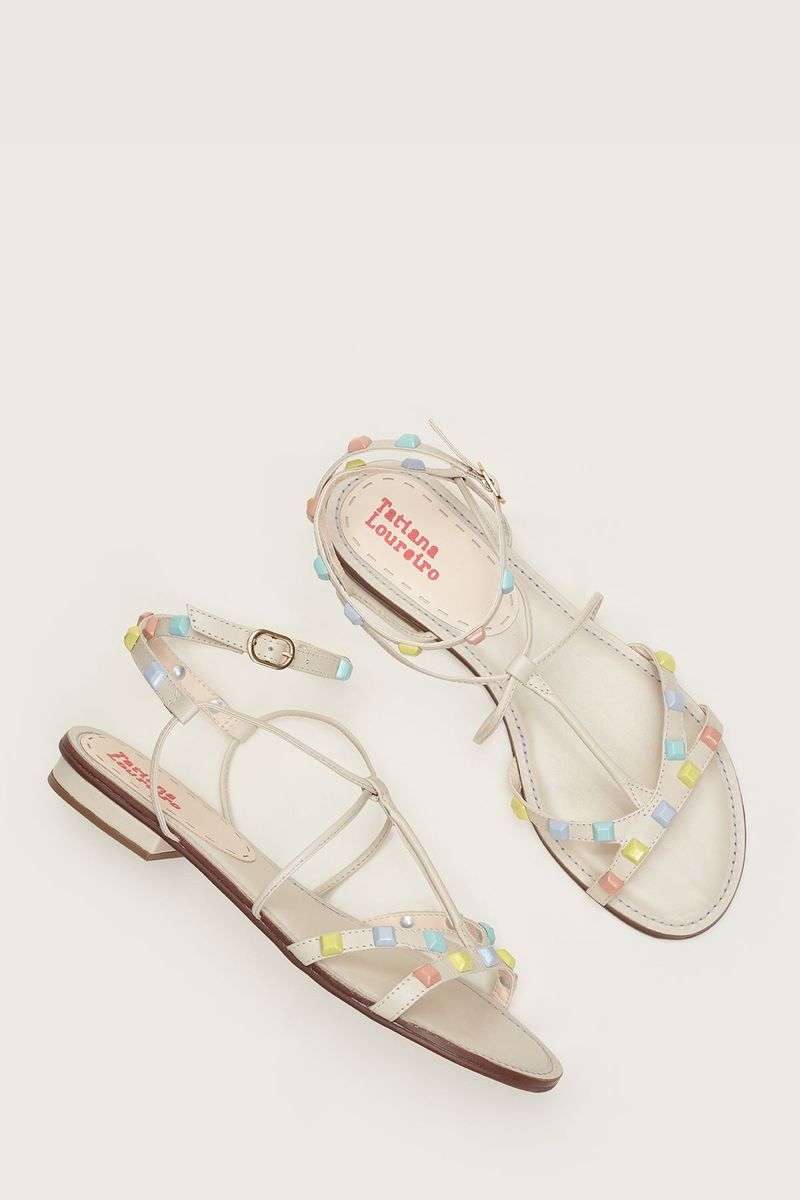 sapato-feminino-rasteira-off-white-e-spikes-pastel