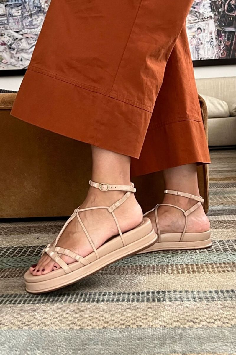 1222-319-Papete-Gladiadora-Spike-Square-Flatform-Pele-02