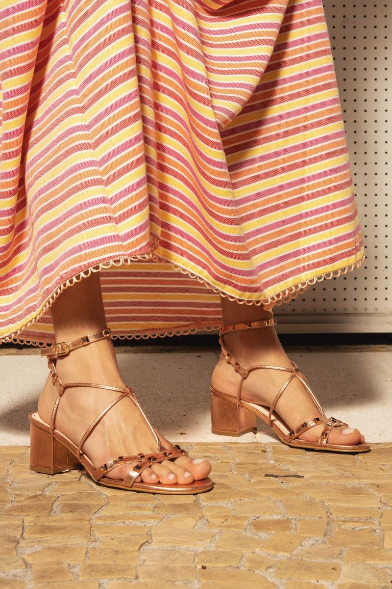 1217-174-Sandalia-Gladiadora-Spike-Square-Rose-02