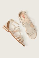 1227-29-Rasteira-Recortes-Spike-Square-Off-White-01