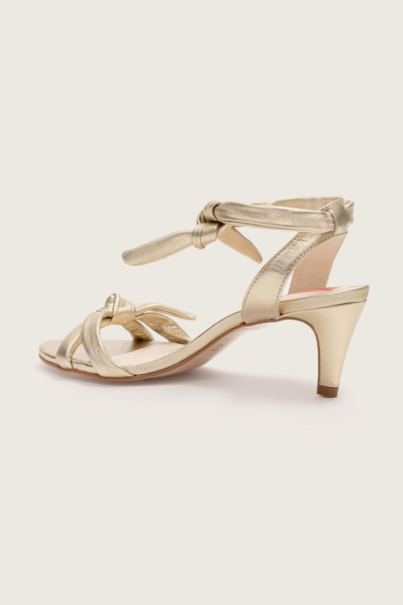 Imagem-do-produto-SANDALIA-LACE-UP-NO-MESTICO-NAKED-SALTO-FINO-OURO