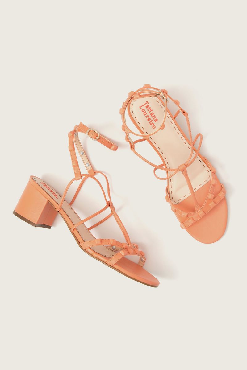 Imagem-do-produto-SANDALIA-GLADIADORA-SPIKE-SQUARE-APRICOT