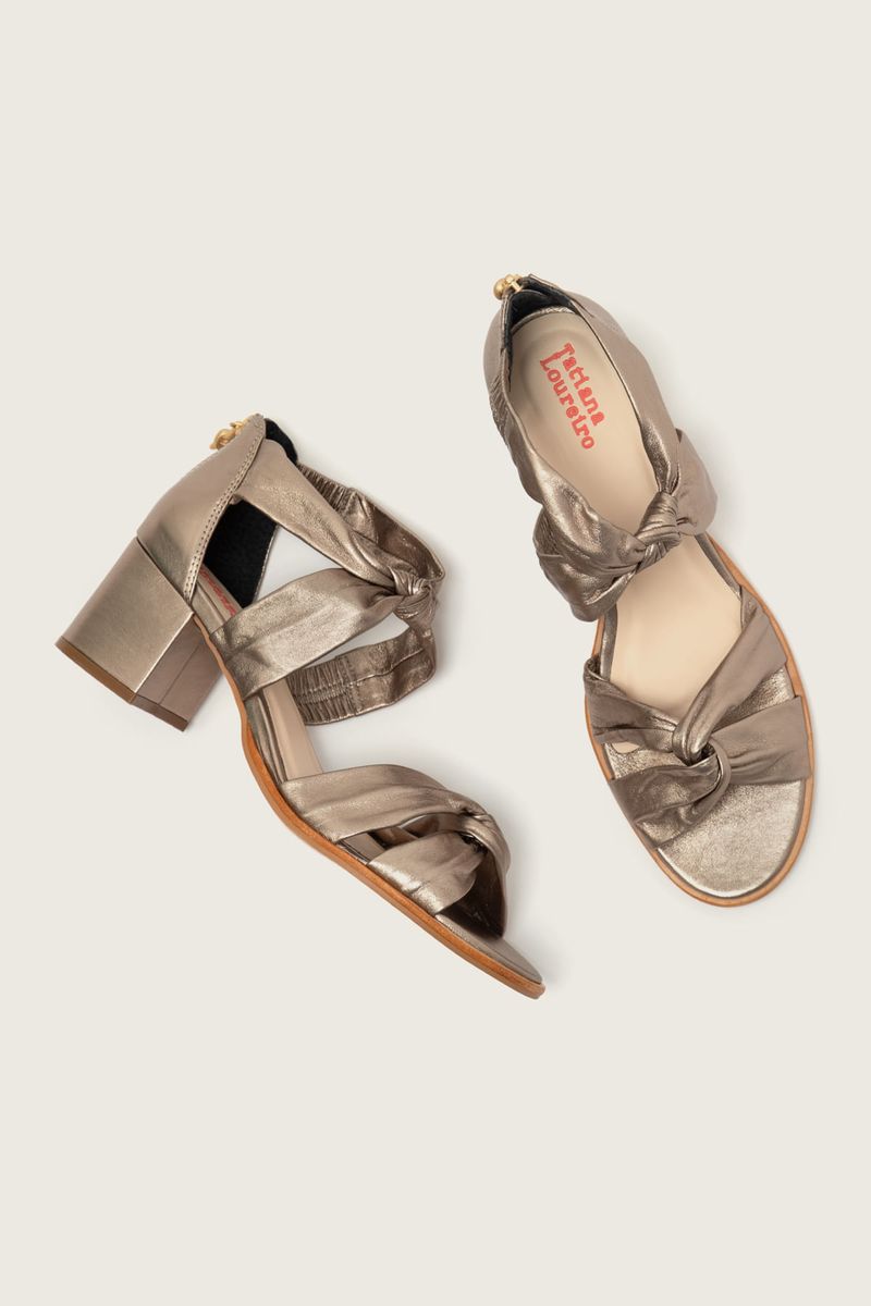 Imagem-do-produto-SANDALIA-NO-MESTICO-SALTO-BLOCO--PARA-PEITO-DE-PE-ALTO---PRATA-VELHO