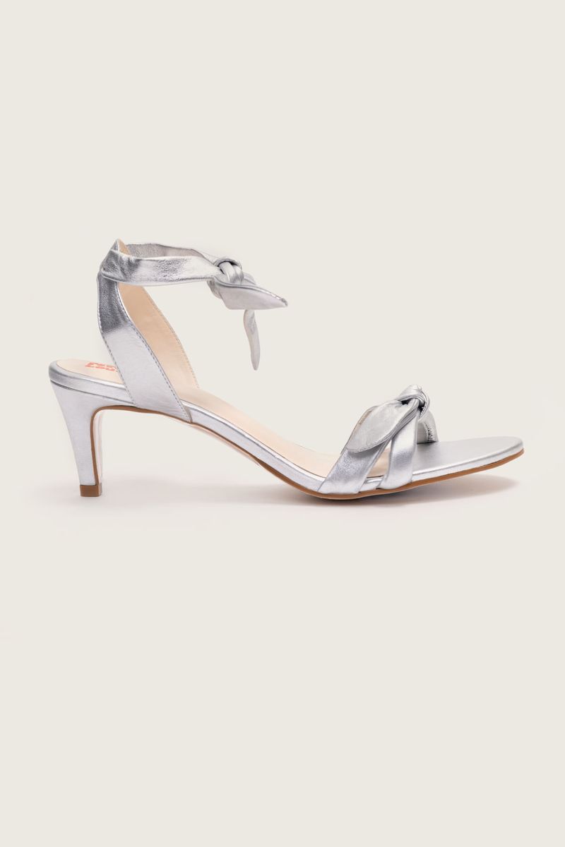 Imagem-do-produto-SANDALIA-LACE-UP-NO-MESTICO-NAKED-SALTO-FINO-PRATA