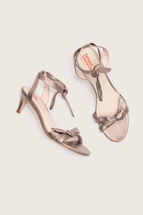 SANDÁLIA LACE UP NÓ MESTIÇO NAKED SALTO FINO PRATA VELHO