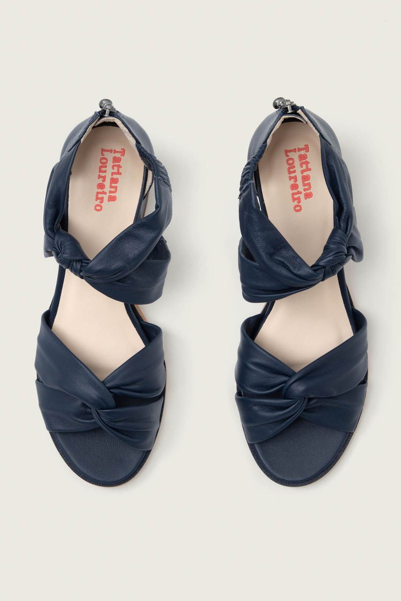 Imagem-do-produto-SANDALIA-NO-MESTICO-SALTO-BLOCO--PARA-PEITO-DE-PE-BAIXO--AZUL-MARINHO