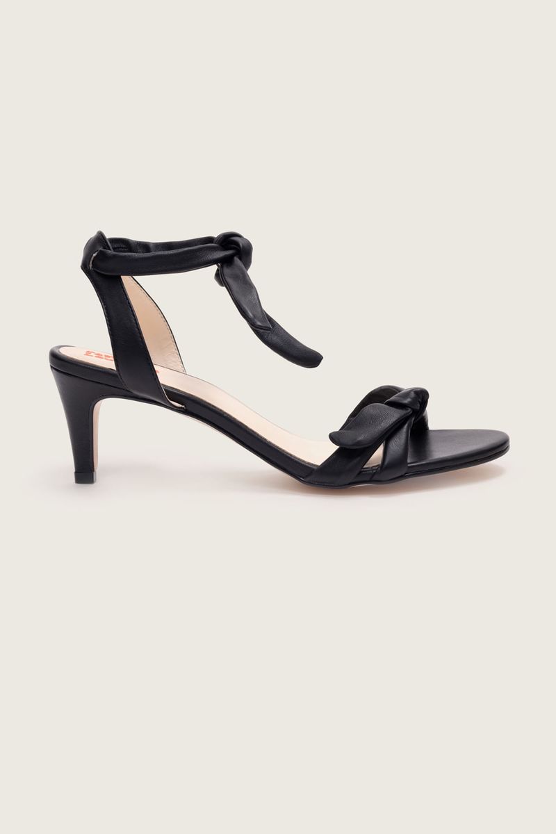 Imagem-do-produto-SANDALIA-LACE-UP-NO-MESTICO-NAKED-SALTO-FINO--PRETO