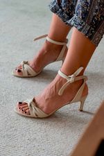 Imagem-do-produto-SANDALIA-LACE-UP-NO-MESTICO-NAKED-SALTO-FINO-OFF-WHITE