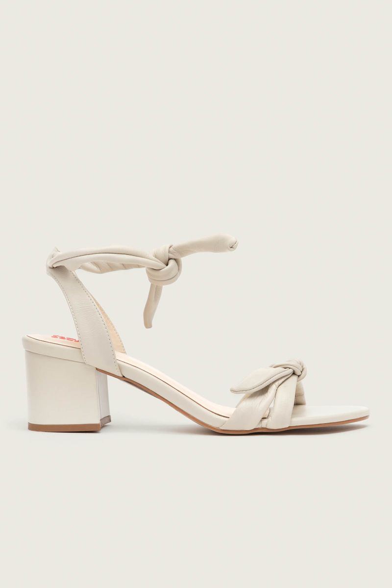 Imagem-do-produto-SANDALIA-LACE-UP-NO-MESTICO-NAKED-SALTO-BLOCO-OFF-WHITE