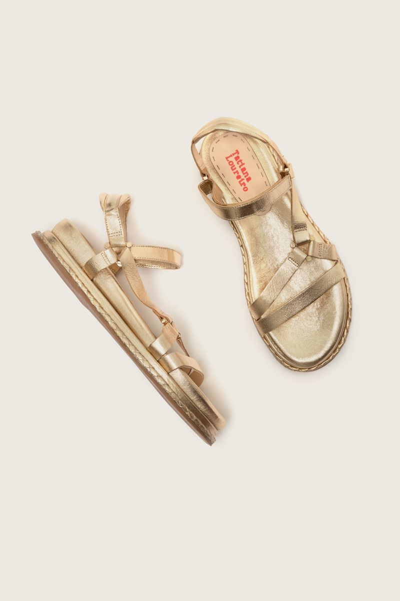 Imagem-do-produto-PAPETE-FLATFORM-TRIANGULO-OURO