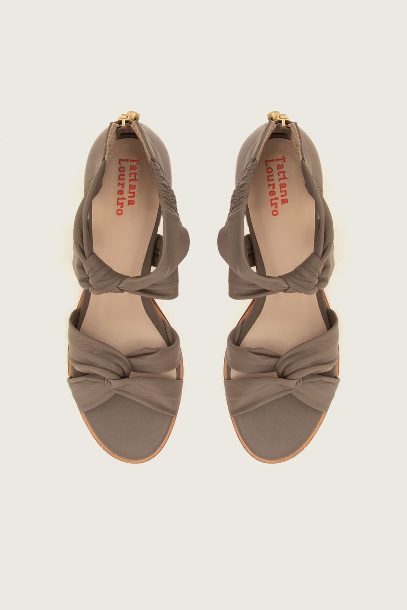 Imagem-do-produto-SANDALIA-NO-MESTICO-SALTO-BLOCO--PARA-PEITO-DE-PE-BAIXO---TAUPE
