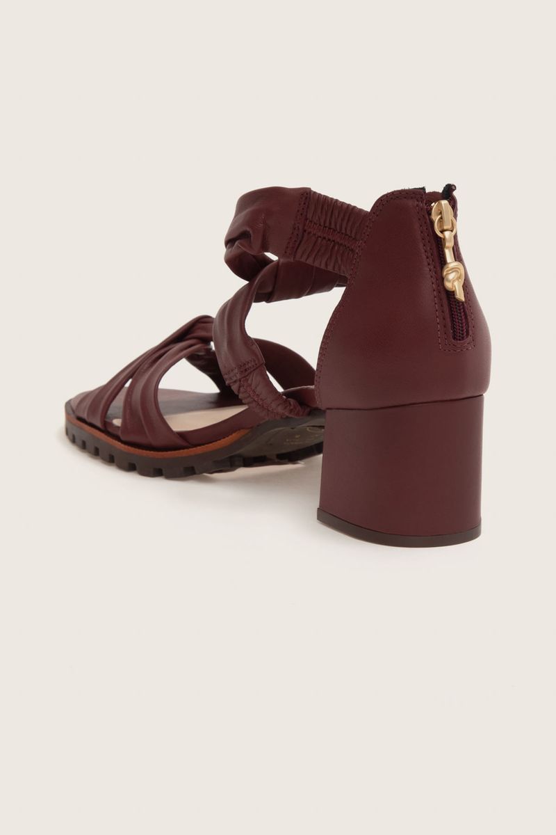 Imagem-do-produto-SANDALIA-NO-MESTICO-SALTO-BLOCO-TRACTOR--PARA-PEITO-PE-ALTO--MERLOT