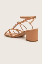 Imagem-do-produto-SANDALIA-GLADIADORA-SPIKE-SQUARE-FORRO-DE-COURO-AVELA