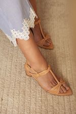 Imagem-do-produto-SANDALIA-BICO-FINO-ENLACE-AVELA