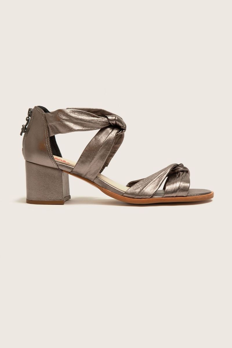 Imagem-do-produto-SANDALIA-NO-MESTICO-SALTO-BLOCO--PARA-PEITO-DE-PE-ALTO---GRAFITE