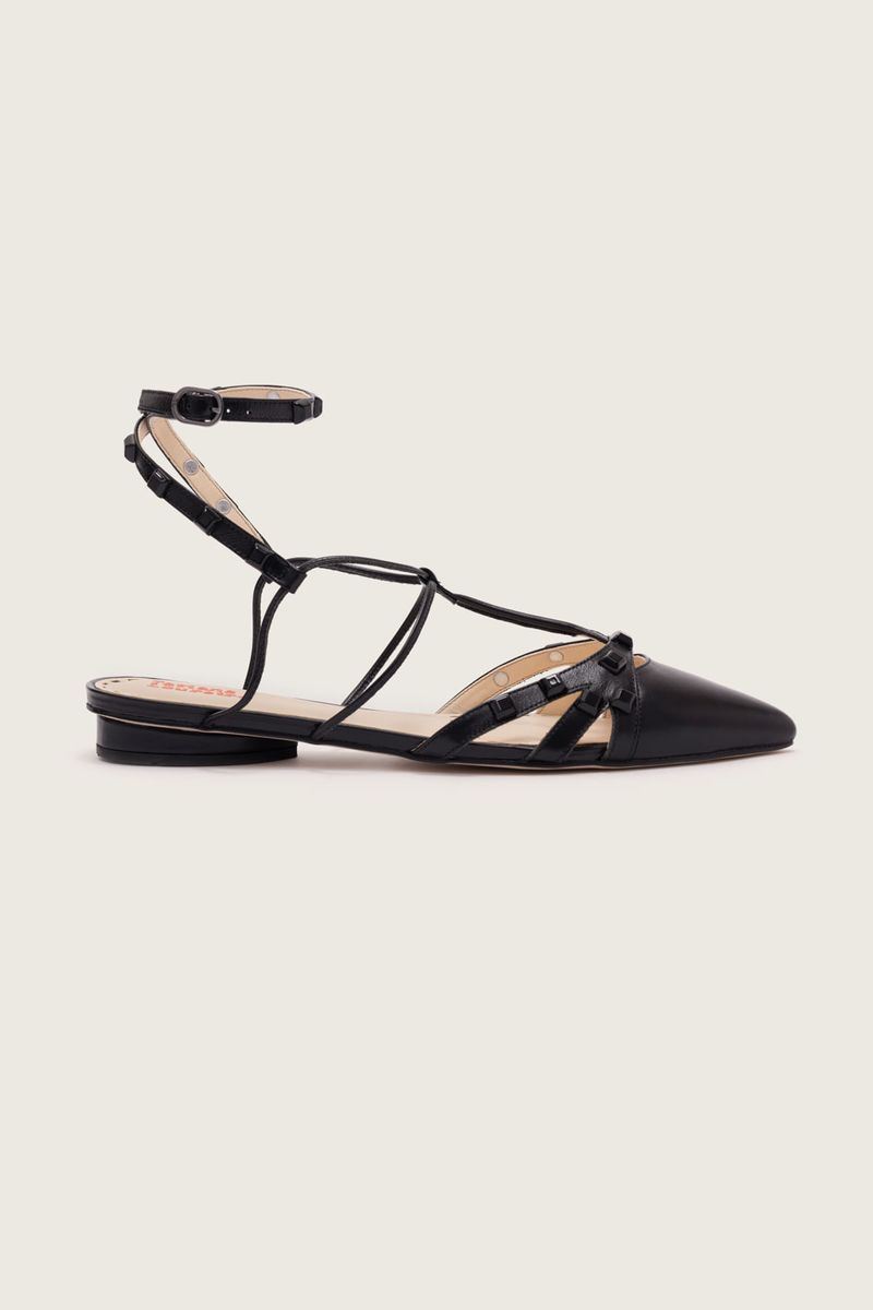 Imagem-do-produto-SAPATILHA-GLADIADORA-SPIKE-SQUARE-BICO-FINO-FORRO-DE-COURO-PRETO