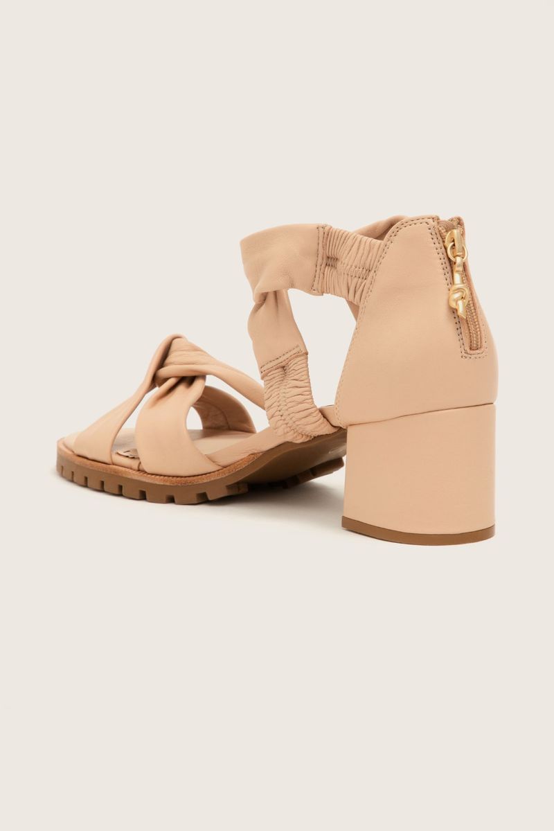 Imagem-do-produto-SANDALIA-NO-MESTICO-SALTO-BLOCO-TRACTOR--PARA-PEITO-PE-BAIXO--PELE