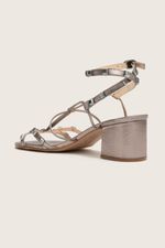 1217C-46-Sandalia-gladiadora-spike-square-forro-de-couro-Aco-04