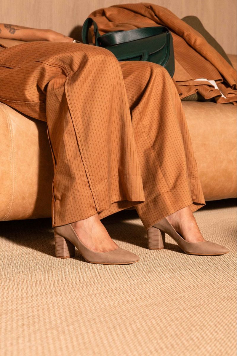 1476i24-96_scarpin_basic_salto_bloco_taupe_02