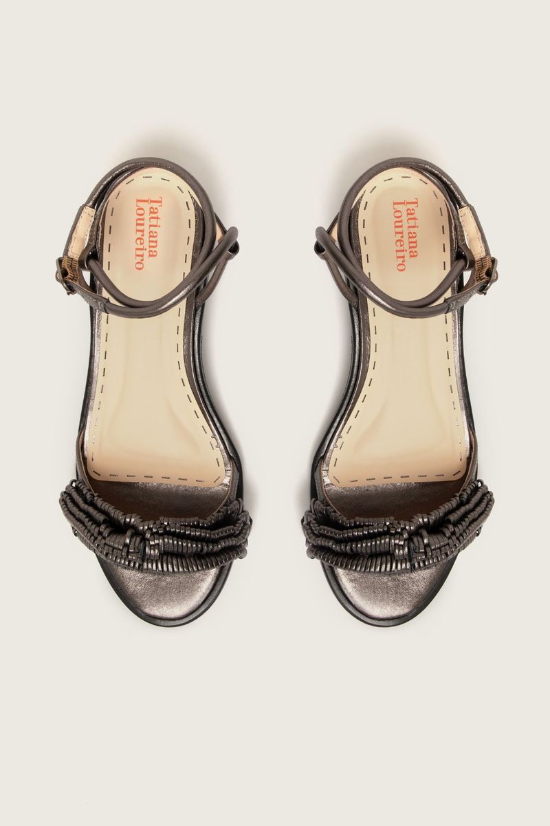 1530V25-342-SANDALIA-SALTO-BLOCO-FRINGE-CARBONO-05