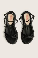 1222C-2-Papete-Gladiadora-Spike-Square-Flatform-Forro-de-Couro-preto-05