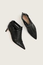 1596i25-2-ankle-boot-bico-fino-stripes-preto--1-.jpg