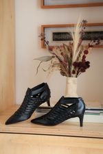 1596i25-2-ankle-boot-bico-fino-stripes-preto.jpg