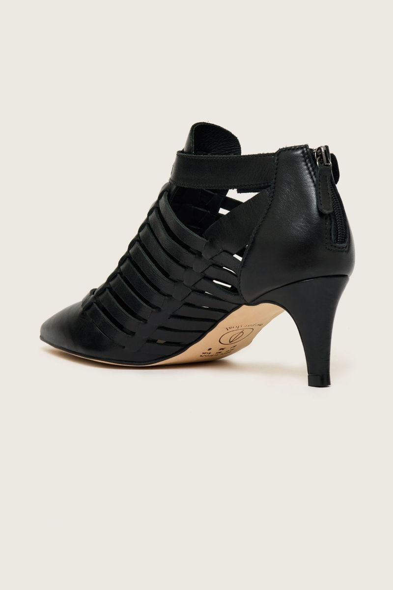 1596i25-2-ankle-boot-bico-fino-stripes-preto--3-.jpg