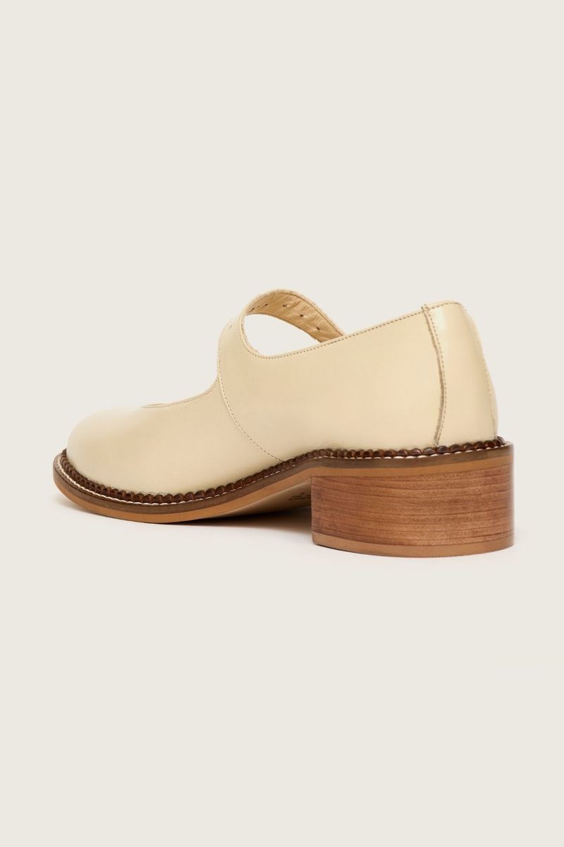 1609I25-29-Scarpin-boneca-salto-bloco-off-white---3-.jpg