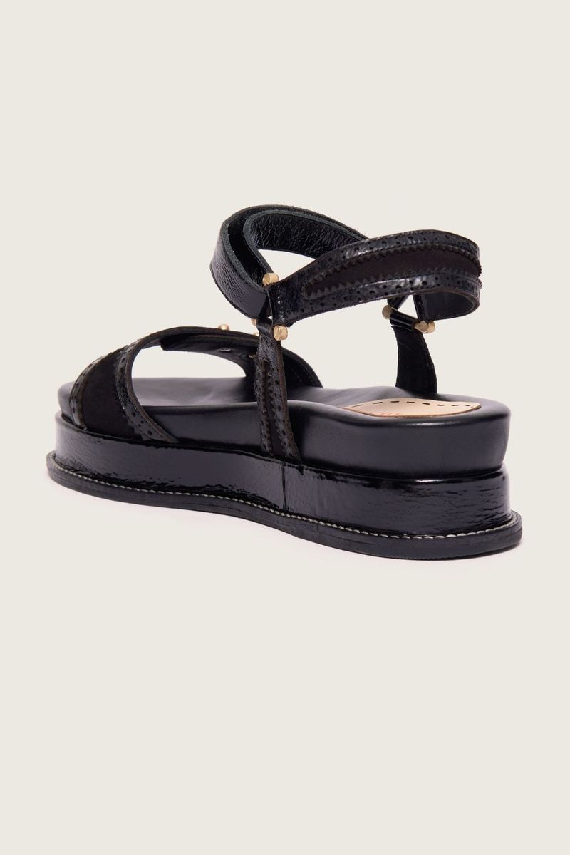 1590I25-2-Papete-flatform-urban-brogue-preto--3-.jpg