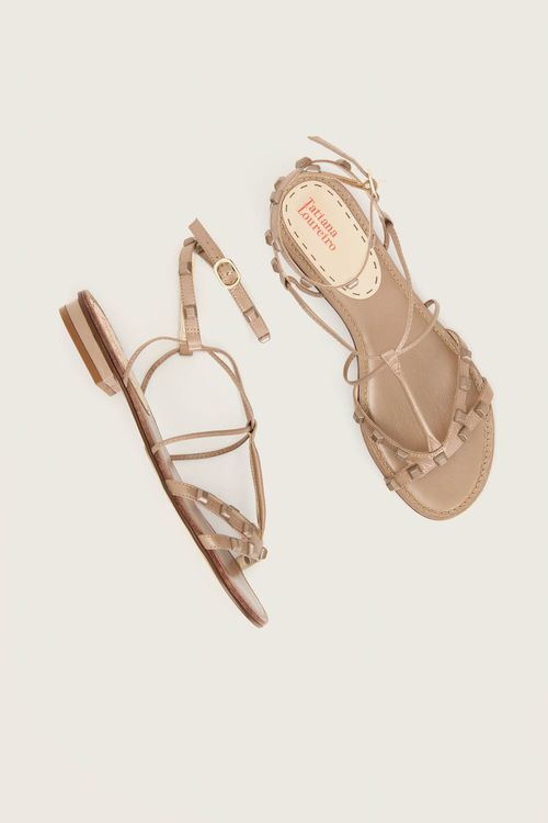 RASTEIRA GLADIADORA SPIKE SQUARE FORRO DE COURO NUDE PEROLADO