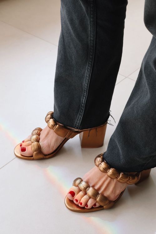 SANDÁLIA BUBBLE DUPLA OURO VELHO