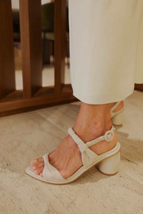 SANDÁLIA DUPLO ENLACE OFF WHITE