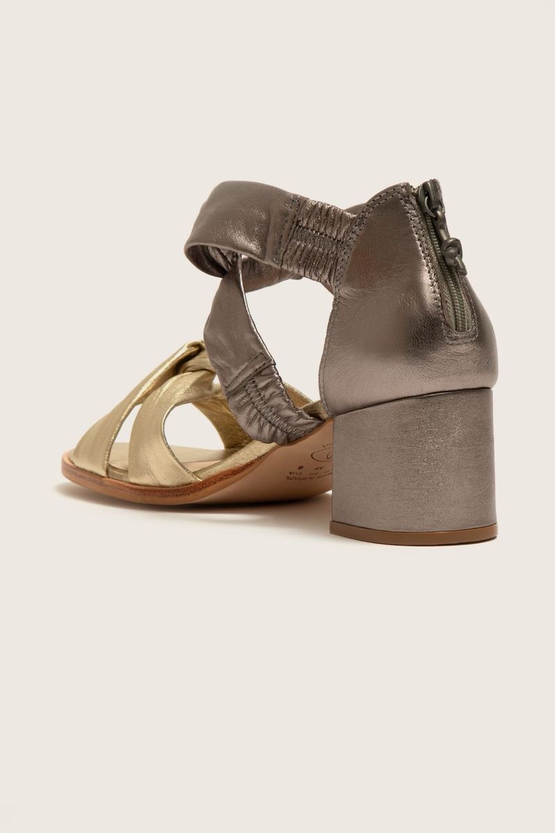 892-196_Sandalia_No_Mestico_Salto_Bloco_para_peito_pe_alto_ouro_prata_04