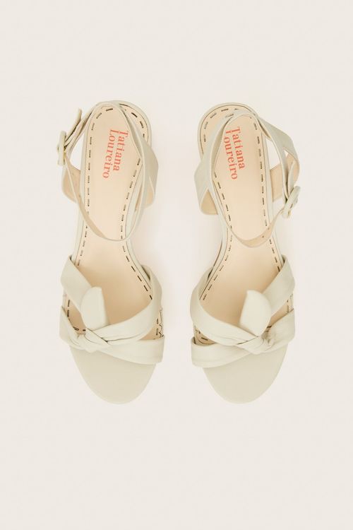 SANDÁLIA LACE UP NÓ MESTIÇO MEIA PATA SALTO BLOCO OFF WHITE