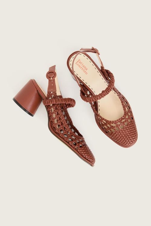 SCARPIN MARY JANE ELÁSTICO CONHAQUE