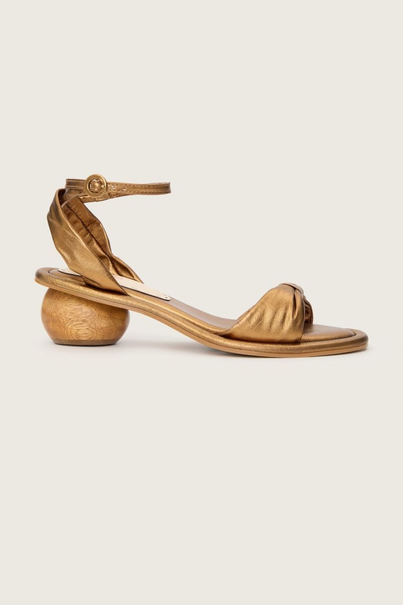 1694V26-52 SANDALIA SOFT SALTO ROUND OURO VELHO -2-