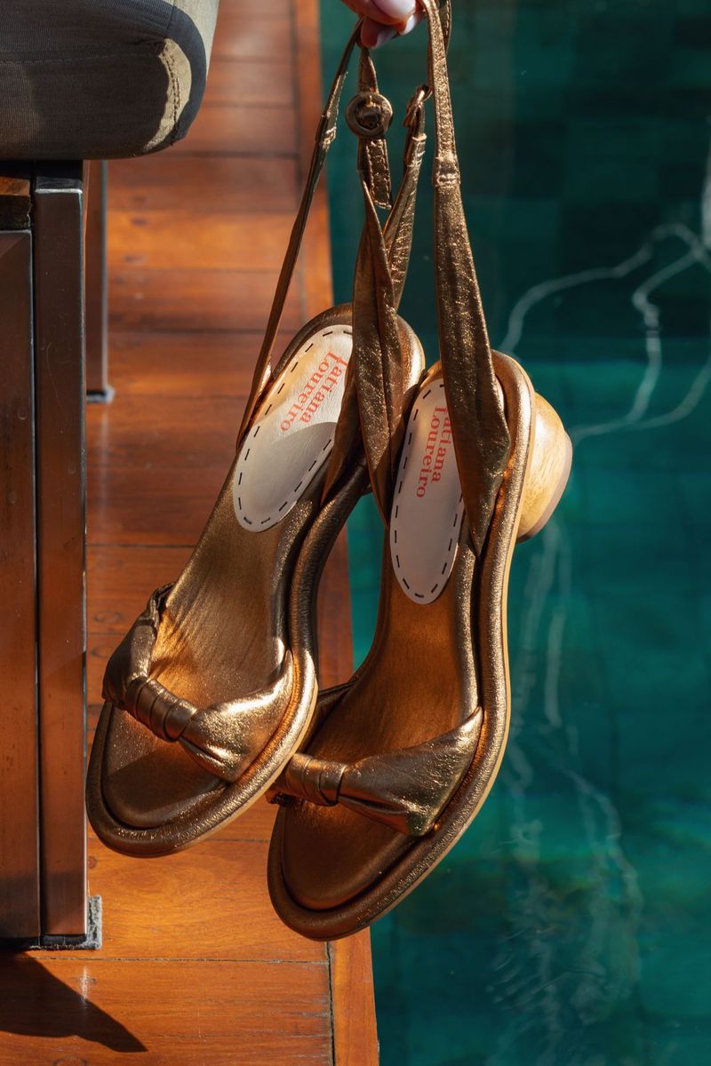 1694V26-52-SANDALIA-SOFT-SALTO-ROUND-OURO-VELHO--2-