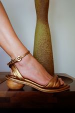 1694V26-52-Sandalia-Soft-Salto-Round-Ouro-Velhoo