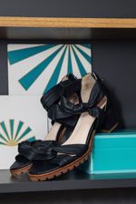 Imagem-do-produto-SANDALIA-NO-MESTICO-SALTO-BLOCO-TRACTOR--PARA-PEITO-PE-ALTO--PRETO