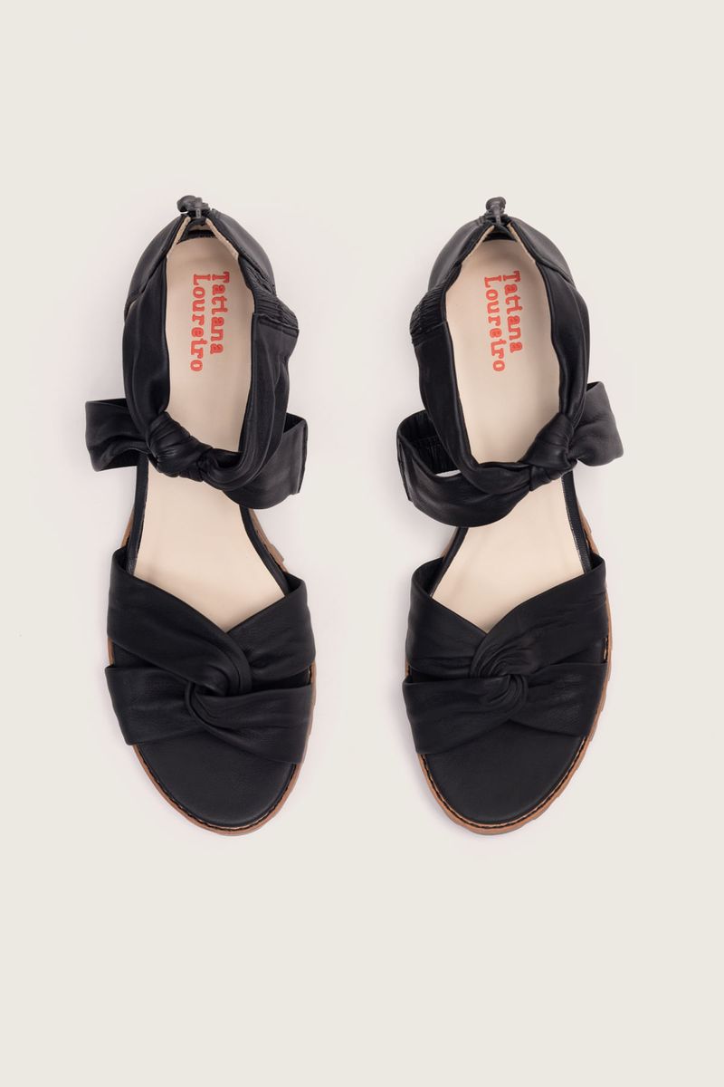 Imagem-do-produto-SANDALIA-NO-MESTICO-SALTO-BLOCO-TRACTOR--PARA-PEITO-PE-BAIXO--PRETO