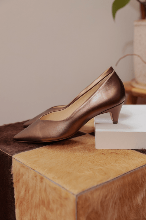 SCARPIN OFFICE DECOTE V CAFÉ METALIZADO