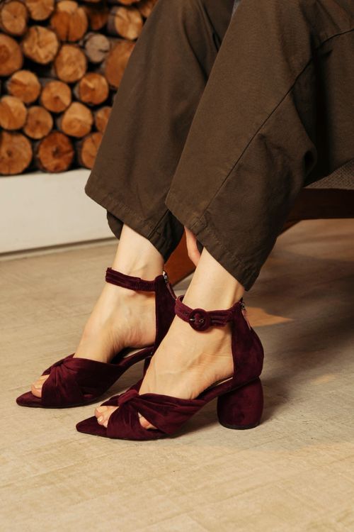 SANDÁLIA  FRANZIDA BICO FOLHA BORDÔ