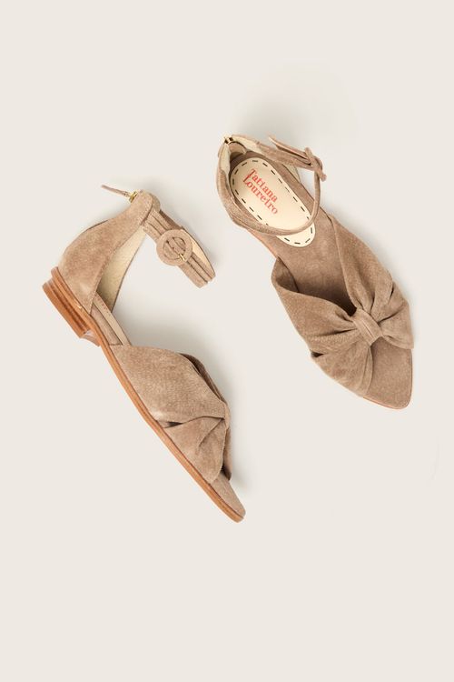 RASTEIRA FRANZIDA BICO FOLHA TAUPE