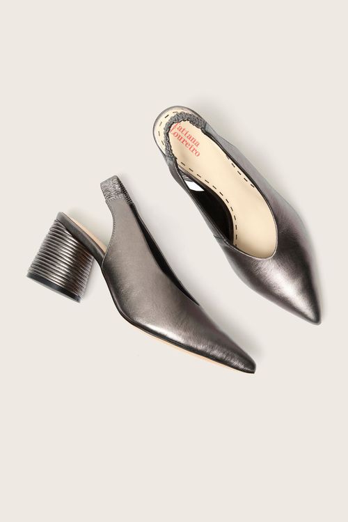SCARPIN SLINGBACK SALTO CIRCULAR AÇO