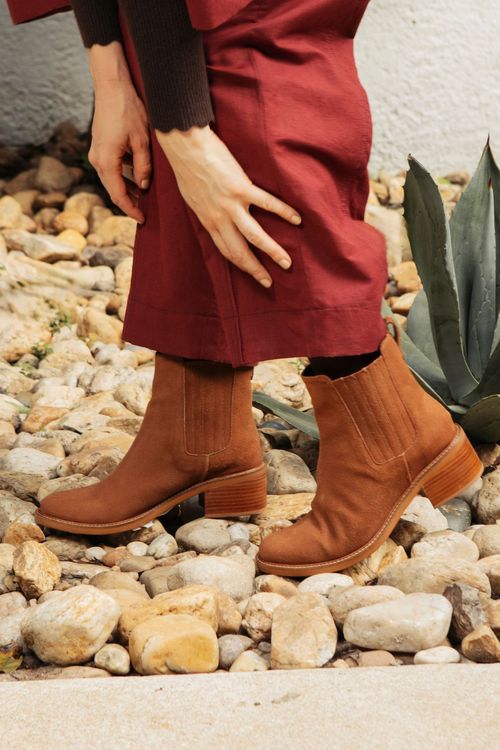 BOTA CHELSEA SALTO BLOCO TOFFEE