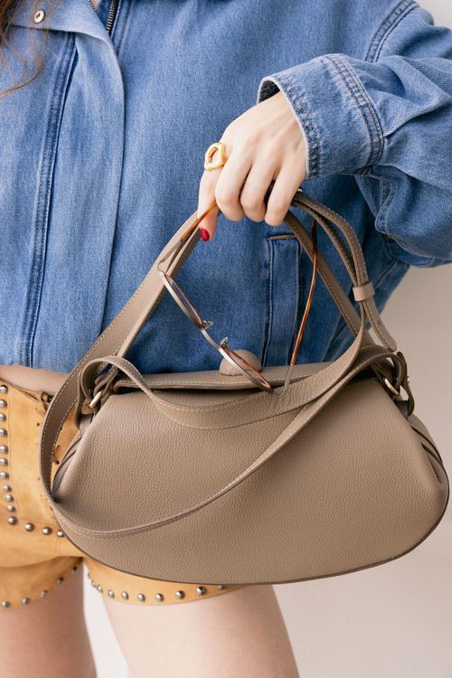 BOLSA TIRACOLO FLAP TAUPE