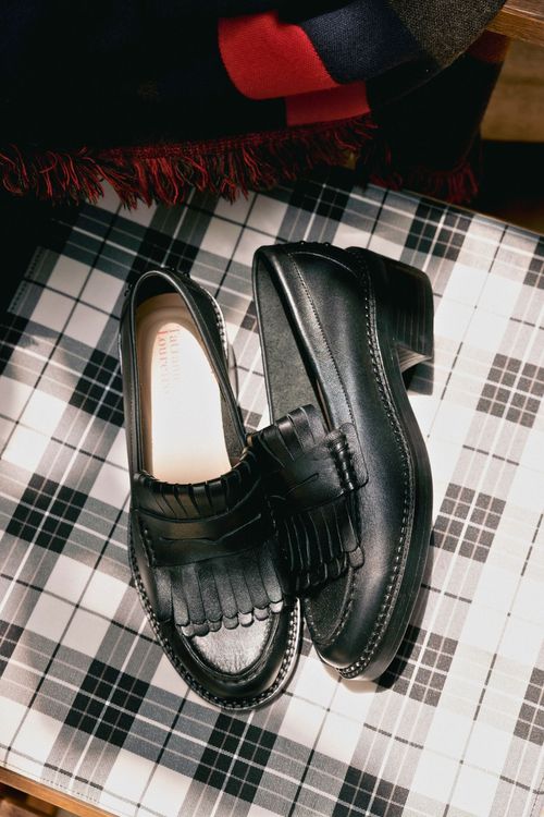 MOCASSIM FRINGE SALTO BLOCO PRETO