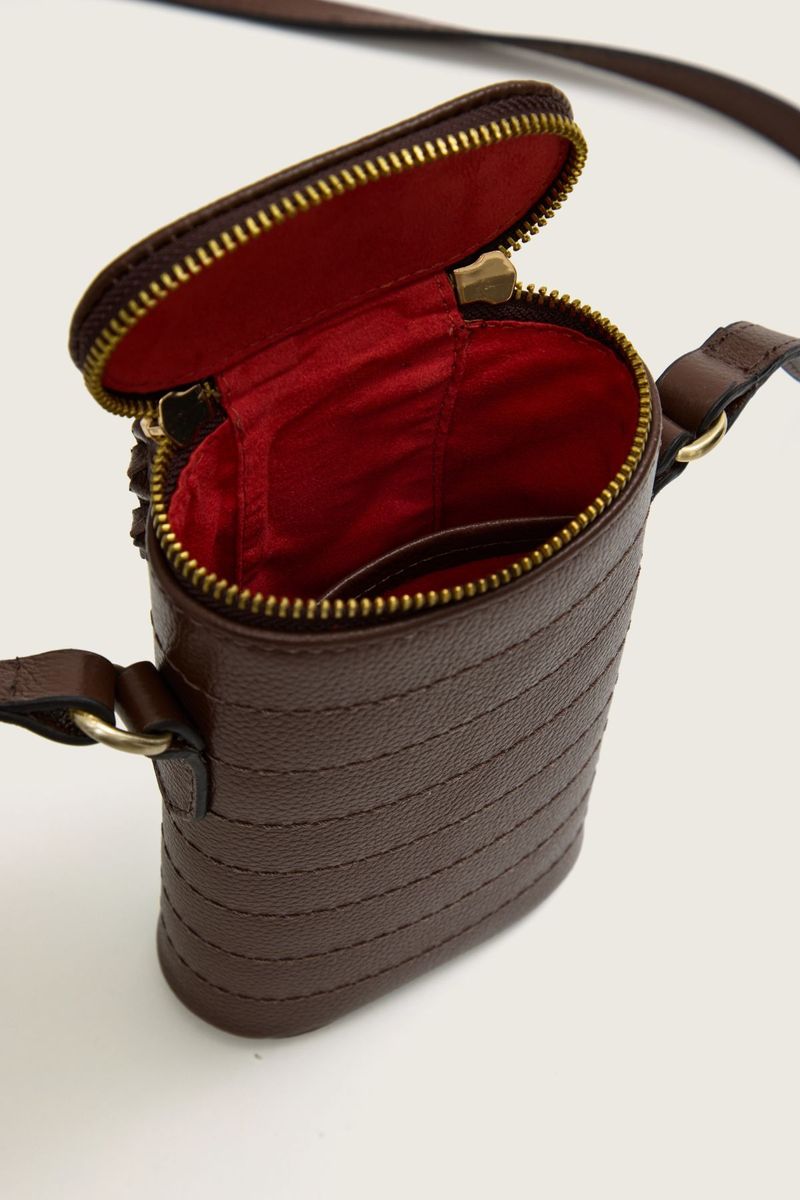 1835I26-371-BOLSA-CASE-CHOCOLATE--4-